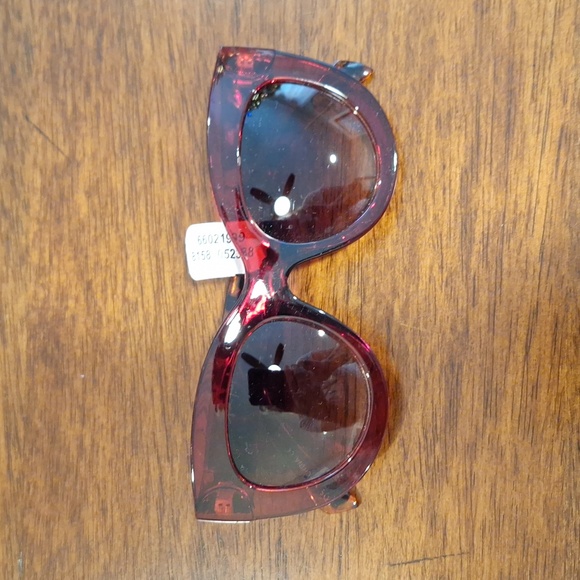 Free People Turtle Shell Sunglasses with Dust Bag - Picture 2 of 4